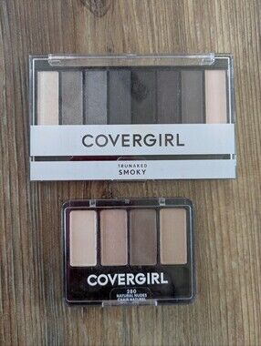 Covergirl Eyeshadow Pallet Bundle Trunaked Smoky & 280 Natural Nudes